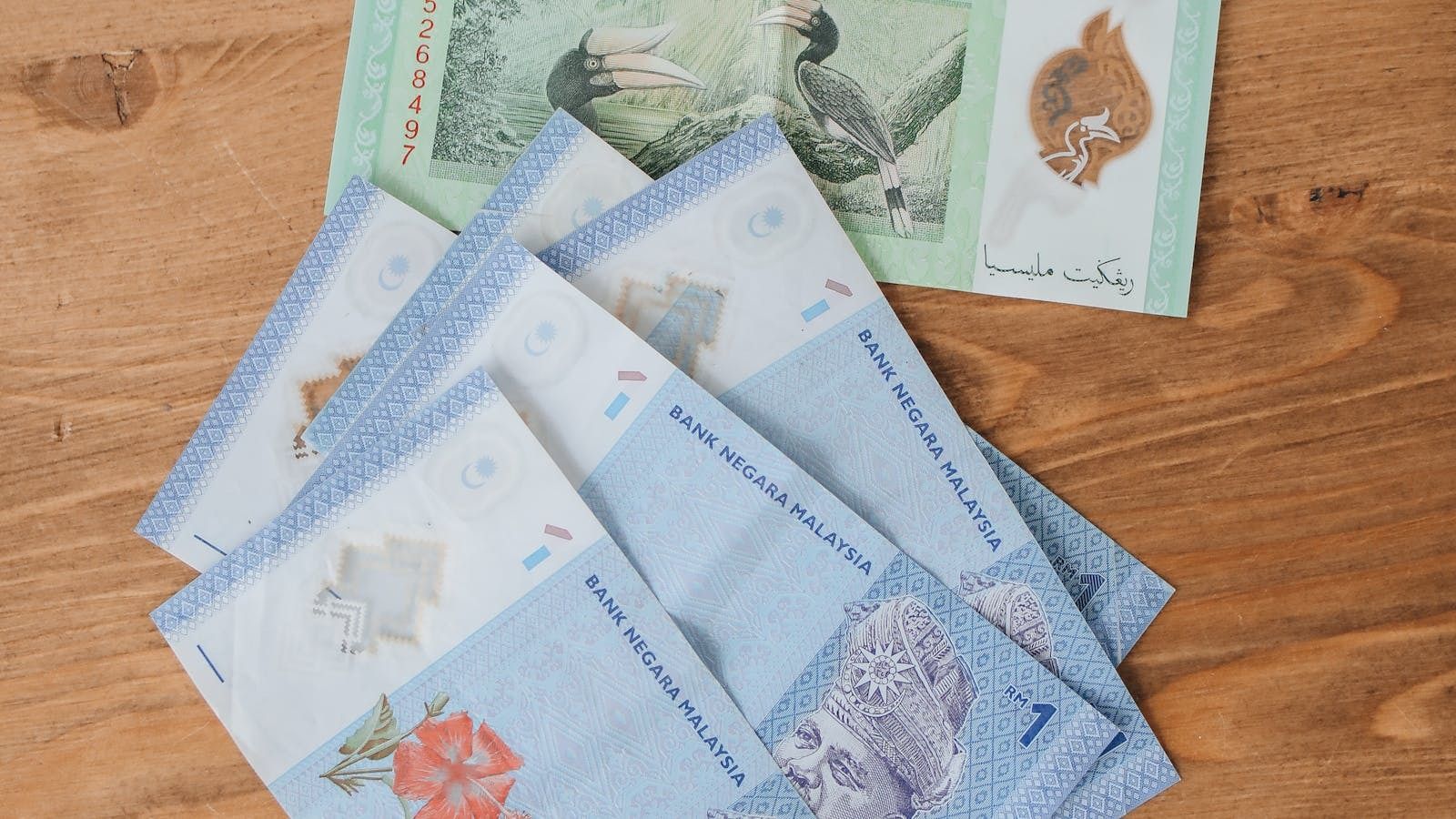 Sending Money from Japan to Malaysia: Bank Account or Cash Pickup